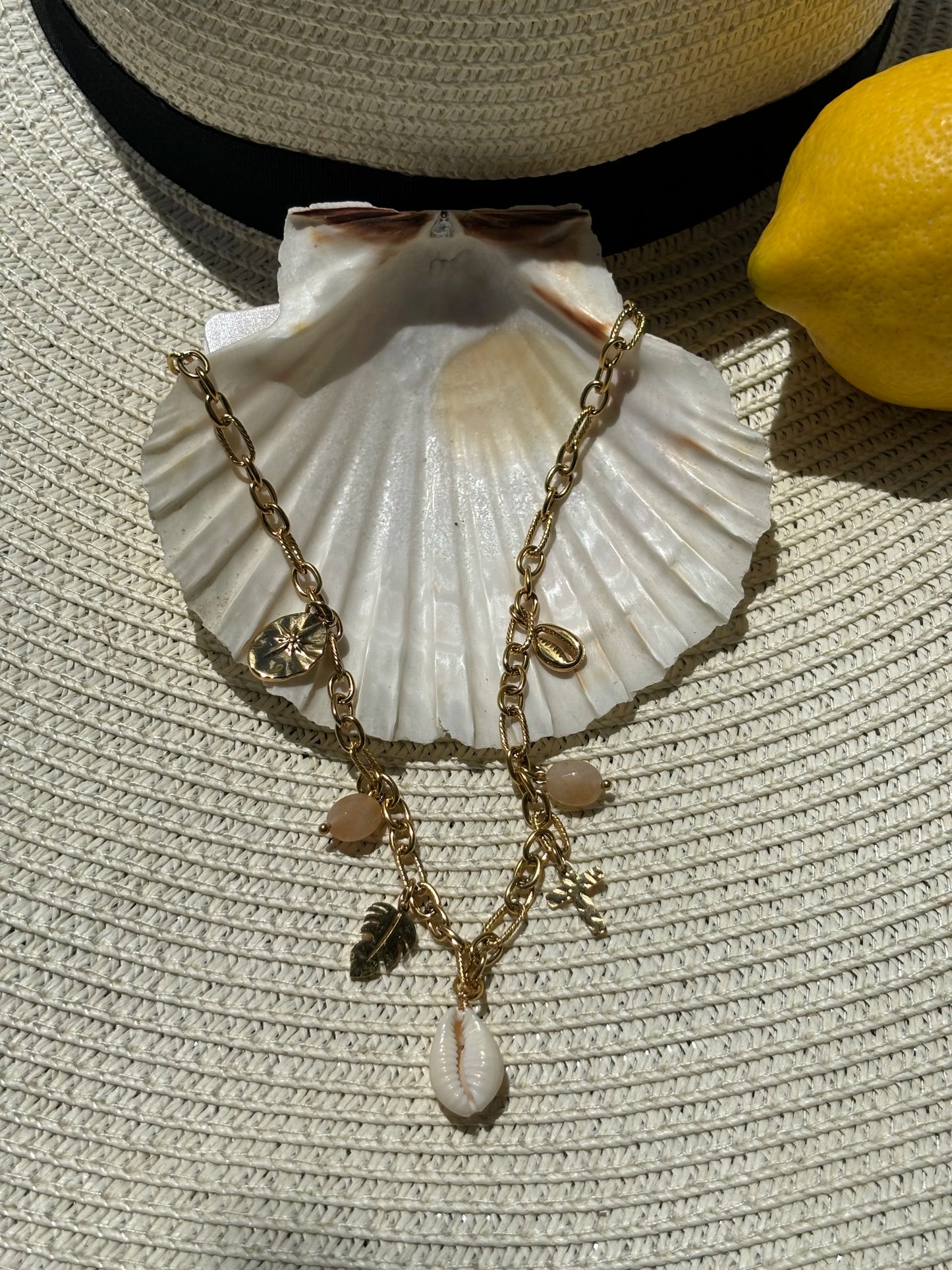Collier Calvi